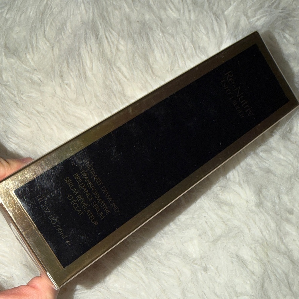 RE-NUTRIV ULTIMATE DIAMOND TRANSFORMATIVE BRILLIANCE SERUM - Picture 8 of 12